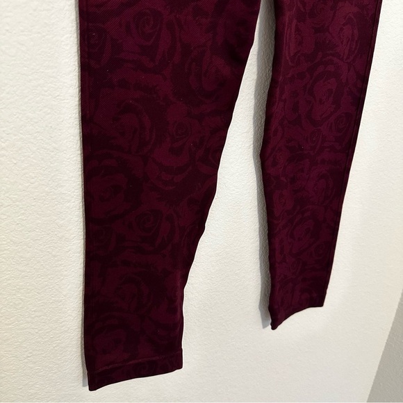 SPANX Look at Me Now Leggings Garnet Roses Seamless Ankle Length Size L Women’s - Picture 5 of 6
